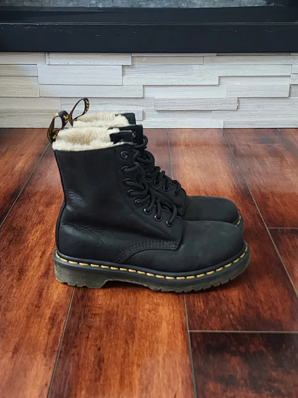 Dr. Martens 1460 Fur-Lined Black Leather Lace-Up Boots Women’s 5